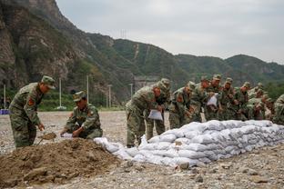 马特乌斯：多特在国内赛场没踢好，但欧冠出线保住了泰尔齐奇帅位